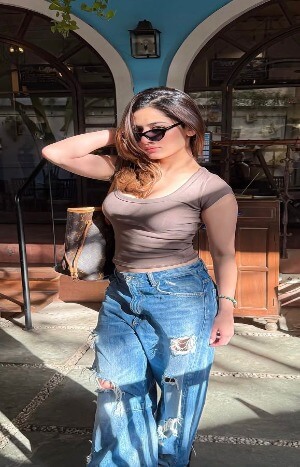 VIP call girl in Bangalore